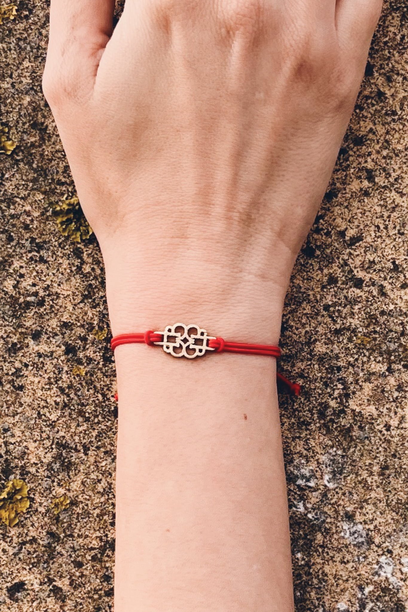 red-string-2